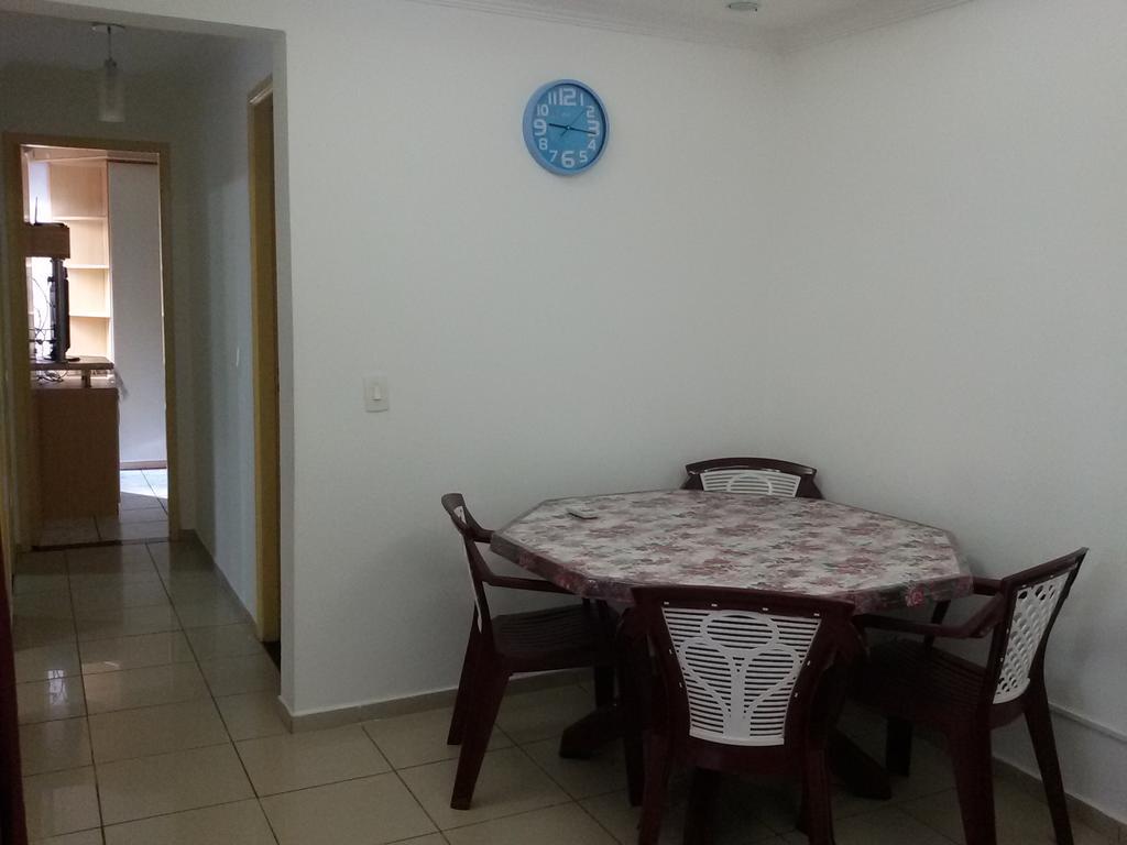 Un 2525 Apartment