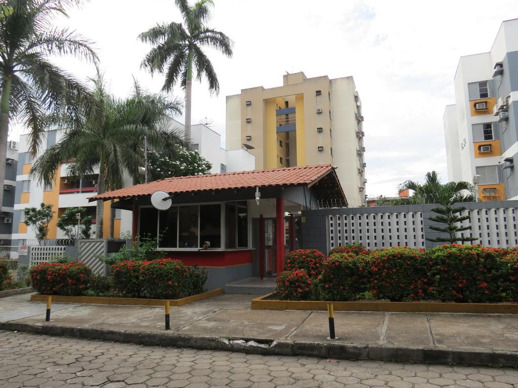 Un 2525 Apartment